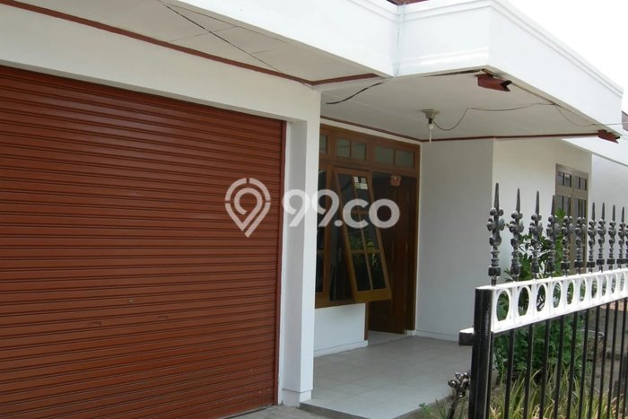 Hunian Cantik Minimalis Lb 200m2 di Taman, Madiun Hunian Cantik Minimalis Lb 200m2 di Taman, Madiun