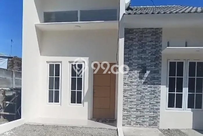 Jual Rumah Harga Miring Kawedanan Punya 2 KT & LT 72m2 Jual Rumah Harga Miring Kawedanan Punya 2 KT & LT 72m2