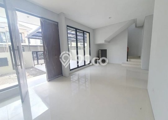Ready to Use! Premium House LT 120m2 Desain Elegan di Pondok Tjandra Ready to Use! Premium House LT 120m2 Desain Elegan di Pondok Tjandra