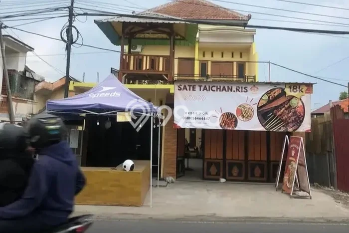 Dijual Cepat Rumah Favorit Siap Huni LB 224m2 di Jetis, Mojokerto Dijual Cepat Rumah Favorit Siap Huni LB 224m2 di Jetis, Mojokerto