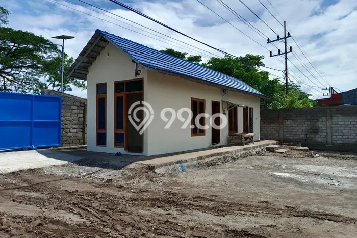 Unit Gudang Dijual di Paron Ngawi Luas Bangunan 200m2 Unit Gudang Dijual di Paron Ngawi Luas Bangunan 200m2