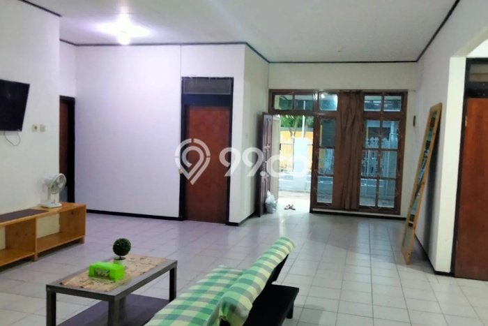 Hunian Cantik Minimalis Lb 160m2 di Taman, Madiun Hunian Cantik Minimalis Lb 160m2 di Taman, Madiun