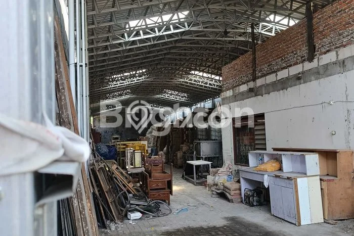 KAWASAN KOMERSIAL! Gudang For Rent di Buduran, Luas 540m², Akses Strategis KAWASAN KOMERSIAL! Gudang For Rent di Buduran, Luas 540m², Akses Strategis