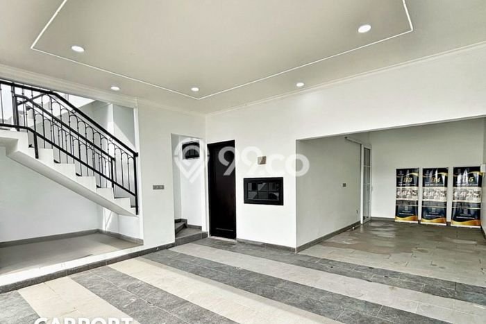 Jual Rumah Mewah Elegan Dengan View Eksklusif di Pejaten, Jakarta Selatan Jual Rumah Mewah Elegan Dengan View Eksklusif di Pejaten, Jakarta Selatan