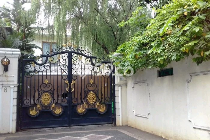 Hunian Mewah Siap Huni LT 1415m2 di Pancoran, Jakarta Selatan Hunian Mewah Siap Huni LT 1415m2 di Pancoran, Jakarta Selatan