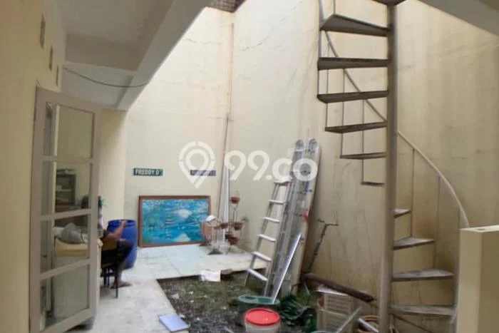 Rumah Luas Asri 3 KT Siap Pakai di Penggilingan Jakarta Timur Rumah Luas Asri 3 KT Siap Pakai di Penggilingan Jakarta Timur