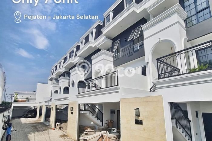 Jual Rumah Mewah Elegan Dengan View Eksklusif di Pejaten, Jakarta Selatan Jual Rumah Mewah Elegan Dengan View Eksklusif di Pejaten, Jakarta Selatan