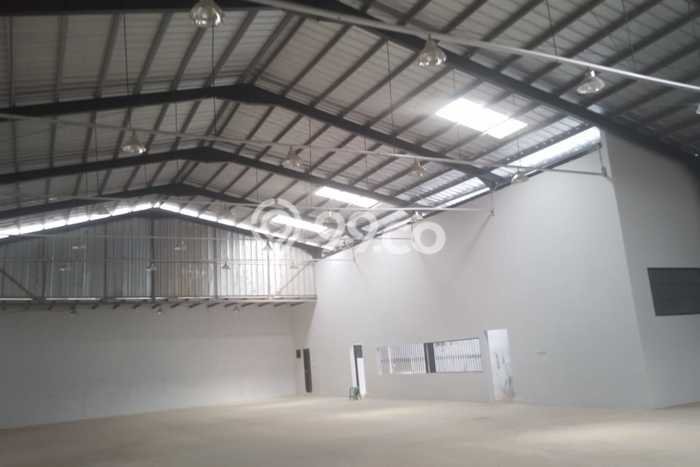 FOR RENT! Gudang di Penggilingan Cocok untuk Bisnis 800m2 FOR RENT! Gudang di Penggilingan Cocok untuk Bisnis 800m2