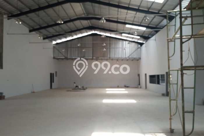 FOR RENT! Gudang di Penggilingan Cocok untuk Bisnis 800m2 FOR RENT! Gudang di Penggilingan Cocok untuk Bisnis 800m2