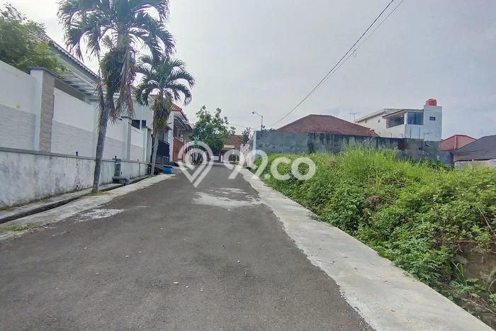 Dijual Tanah di Ungaran Barat Semarang Luas 210m2 SHM Dijual Tanah di Ungaran Barat Semarang Luas 210m2 SHM