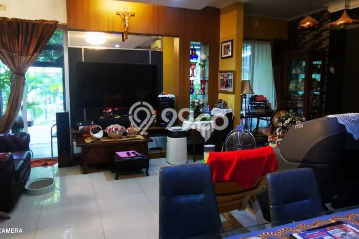 Dijual Rumah Mewah Elegan Dengan View Cantik di Jaka Setia, Bekasi Dijual Rumah Mewah Elegan Dengan View Cantik di Jaka Setia, Bekasi