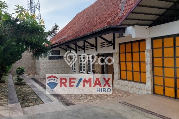 Hunian Mewah LB 170m2 Siap Huni Desain Elegan di Talang Semut, Palembang Hunian Mewah LB 170m2 Siap Huni Desain Elegan di Talang Semut, Palembang