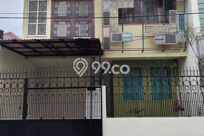 Hunian Cantik Minimalis Lb 100m2 di Kebayoran Lama, Jakarta Selatan Hunian Cantik Minimalis Lb 100m2 di Kebayoran Lama, Jakarta Selatan