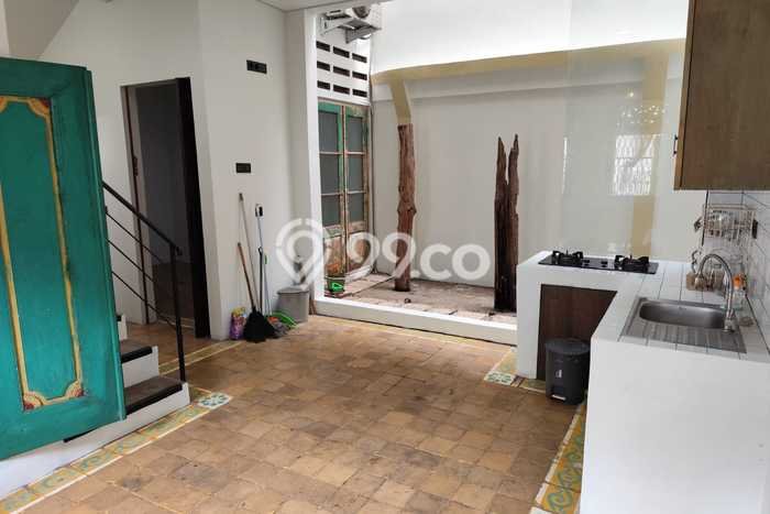 Hunian Cantik Minimalis Lb 100m2 di Kebayoran Lama, Jakarta Selatan Hunian Cantik Minimalis Lb 100m2 di Kebayoran Lama, Jakarta Selatan