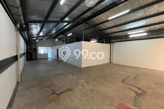 Gudang untuk Disewa di Pusat Jakarta Utara Luas Bangunan 720m2 Gudang untuk Disewa di Pusat Jakarta Utara Luas Bangunan 720m2