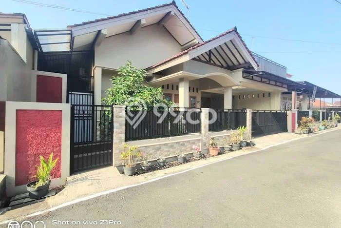 For Sale Rumah 3 Kamar Lokasi Ideal Bagus dan Strategis di Purwokerto Utara For Sale Rumah 3 Kamar Lokasi Ideal Bagus dan Strategis di Purwokerto Utara