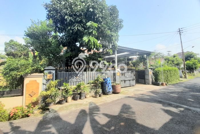 Rumah Strategis Modern Lb 175m2 di Purwokerto Selatan, Banyumas Rumah Strategis Modern Lb 175m2 di Purwokerto Selatan, Banyumas