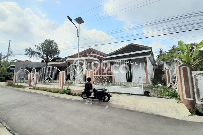 Dijual Murah Rumah dengan 4 Kamar Tidur dan 2 Kamar Mandi di Kawasan Sokaraja, Banyumas Dijual Murah Rumah dengan 4 Kamar Tidur dan 2 Kamar Mandi di Kawasan Sokaraja, Banyumas