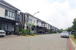 Rumah Mewah Dijual LT 160m2 di BSD, Tangerang Selatan Rumah Mewah Dijual LT 160m2 di BSD, Tangerang Selatan
