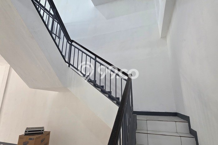 Ruko Dijual di Tangerang LT 100m2 & LB 250m2 Lokasi Terbaik! Ruko Dijual di Tangerang LT 100m2 & LB 250m2 Lokasi Terbaik!