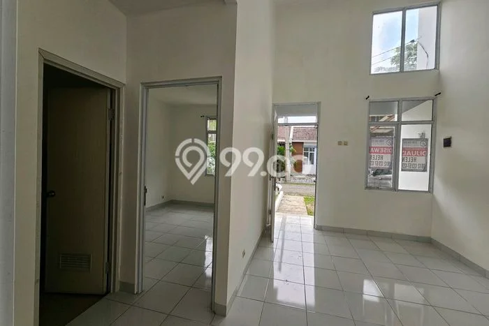 Disewakan! Rumah 2 Kamar Tidur &
1 Kamar Mandi di Parung Panjang, Tangerang Disewakan! Rumah 2 Kamar Tidur &
1 Kamar Mandi di Parung Panjang, Tangerang