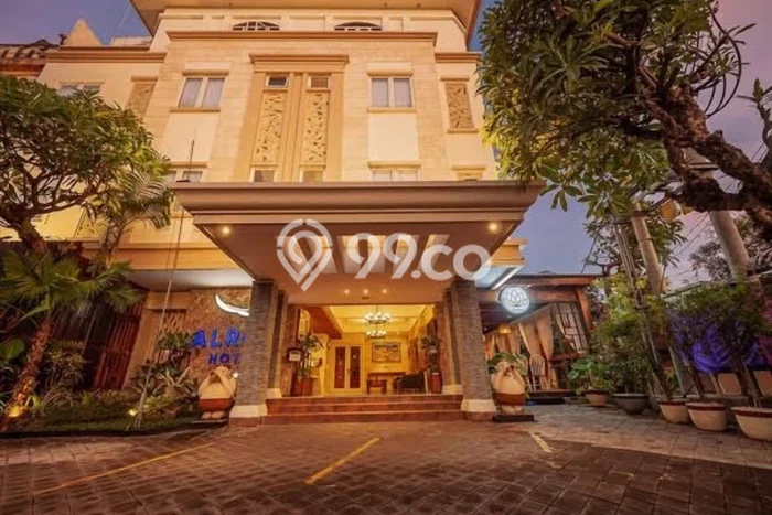 For Sale! Premium House LT 1026m2 Desain Elegan di Legian For Sale! Premium House LT 1026m2 Desain Elegan di Legian