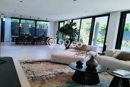 Rumah LT 655m² Semi Furnished di Canggu, Dekat Mal, Badung Rumah LT 655m² Semi Furnished di Canggu, Dekat Mal, Badung