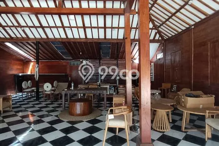 LOKASI PREMIUM! Ruko Kawasan Usaha Kawasan , Luas 250m2m², Siap Bisnis LOKASI PREMIUM! Ruko Kawasan Usaha Kawasan , Luas 250m2m², Siap Bisnis
