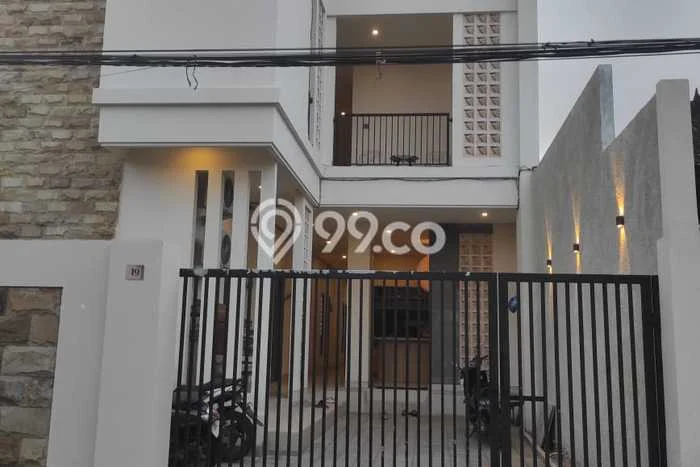 Dijual Segera Kost 12 Kamar, 14 Kamar Mandi di Denpasar Barat, Denpasar, Luas 350m2 Dijual Segera Kost 12 Kamar, 14 Kamar Mandi di Denpasar Barat, Denpasar, Luas 350m2