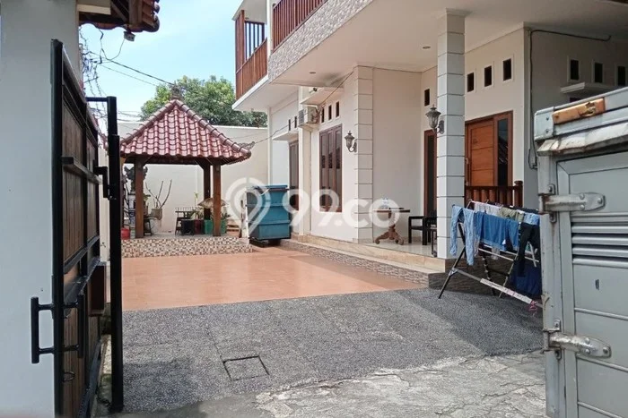 Siap Huni Hunian Elit 8 Kamar di Kuta Dekat ke Mana Pun Siap Huni Hunian Elit 8 Kamar di Kuta Dekat ke Mana Pun