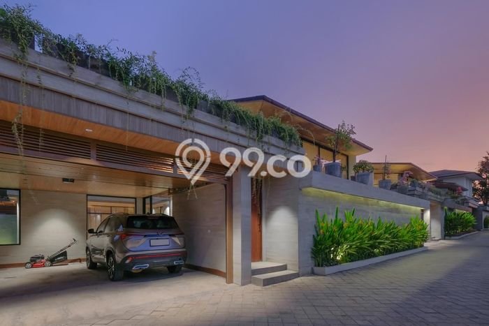 Rumah dengan Lokasi Strategis 4 KT di Sanur, Denpasar Rumah dengan Lokasi Strategis 4 KT di Sanur, Denpasar