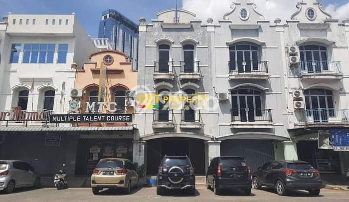 Ruko Disewa di Batam dengan LB 245m2 Area Komersial Ramai Ruko Disewa di Batam dengan LB 245m2 Area Komersial Ramai