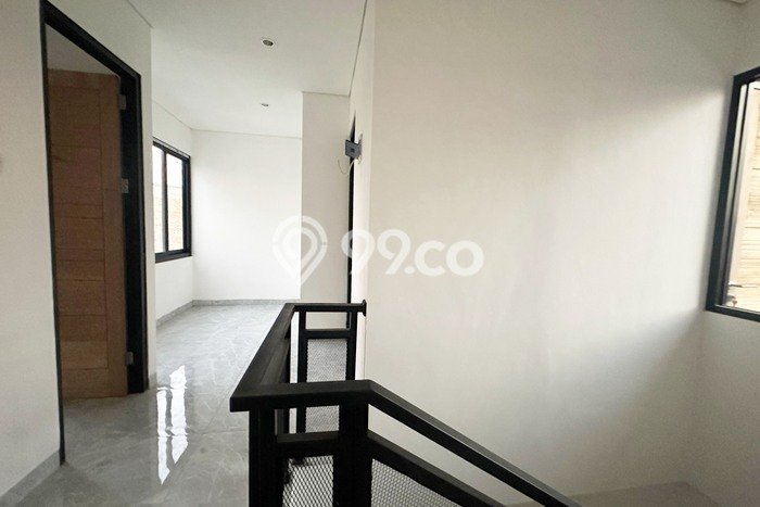 Jual Rumah Eksklusif 3 KT di Cawang, Jakarta Timur Jual Rumah Eksklusif 3 KT di Cawang, Jakarta Timur