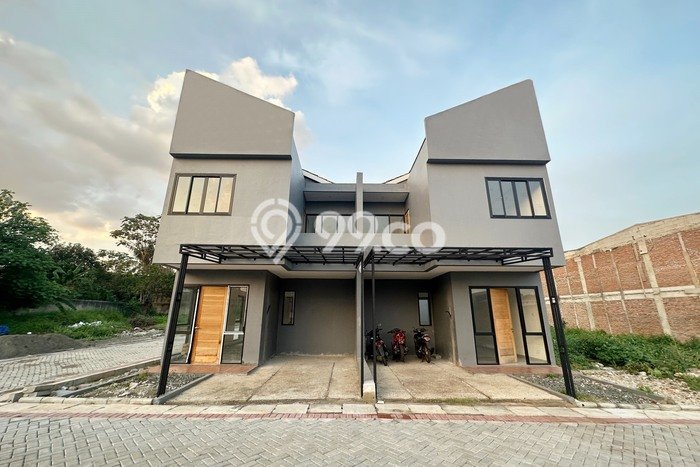 Jual Rumah Eksklusif 3 KT di Cawang, Jakarta Timur Jual Rumah Eksklusif 3 KT di Cawang, Jakarta Timur