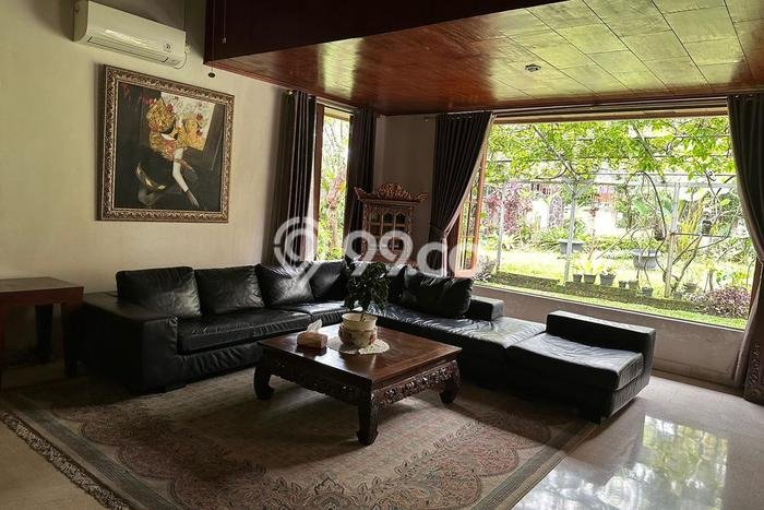 Rumah Elit LB 250m2 Siap Huni Desain Elegan di Tanah Sareal, Bogor Rumah Elit LB 250m2 Siap Huni Desain Elegan di Tanah Sareal, Bogor