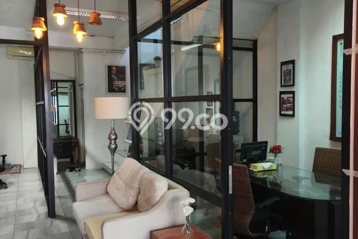 Ruko Dijual di Kebayoran Baru Jakarta Selatan dengan Luas Bangunan 156m2 Ruko Dijual di Kebayoran Baru Jakarta Selatan dengan Luas Bangunan 156m2