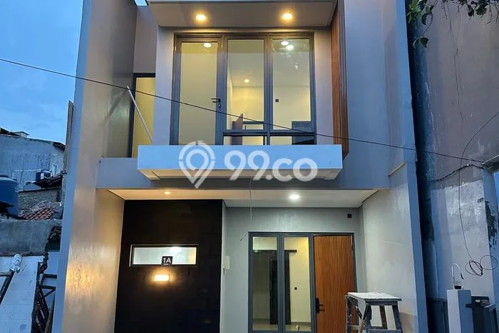 Rumah Strategis Modern Lb 127m2 di Pasar Minggu, Jakarta Selatan Rumah Strategis Modern Lb 127m2 di Pasar Minggu, Jakarta Selatan