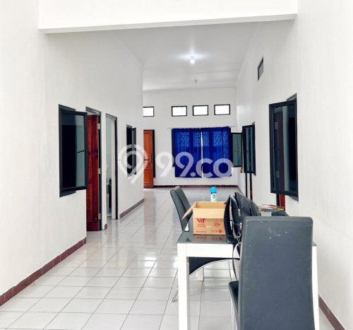 Hunian Cantik Modern Lb 180m2 di Semarang Barat, Semarang Hunian Cantik Modern Lb 180m2 di Semarang Barat, Semarang