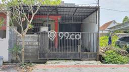 Rumah Strategis Modern Lb 125m2 di Pedurungan, Semarang Rumah Strategis Modern Lb 125m2 di Pedurungan, Semarang
