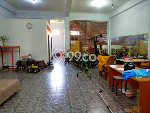 JUAL CEPAT! Rumah Siap Huni Area Strategis Pedurungan, Luas 148m2m² LB 200m2m² JUAL CEPAT! Rumah Siap Huni Area Strategis Pedurungan, Luas 148m2m² LB 200m2m²