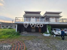 Rumah Strategis Minimalis Lb 140m2 di Ungaran Barat, Semarang Rumah Strategis Minimalis Lb 140m2 di Ungaran Barat, Semarang