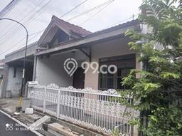 For Sale Rumah 4 Kamar Lokasi Ideal Nyaman dan Strategis di Banyumanik For Sale Rumah 4 Kamar Lokasi Ideal Nyaman dan Strategis di Banyumanik