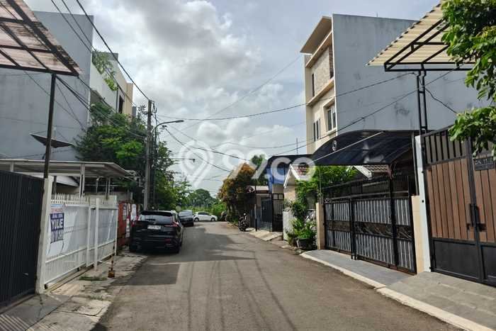 Dijual Rumah 3 Kamar Lokasi Strategis Nyaman dan Strategis di Kelapa Gading Dijual Rumah 3 Kamar Lokasi Strategis Nyaman dan Strategis di Kelapa Gading