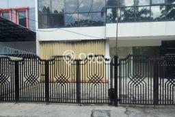 Ruko Disewa di Jakarta Pusat dengan LB 340m2 Area Komersial Ramai Ruko Disewa di Jakarta Pusat dengan LB 340m2 Area Komersial Ramai