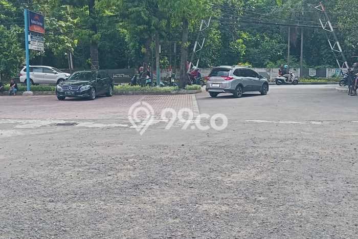 Unit Ruko disewakan di Cipayung Jakarta Timur dengan LT 90m2 / LB 180m2 Unit Ruko disewakan di Cipayung Jakarta Timur dengan LT 90m2 / LB 180m2
