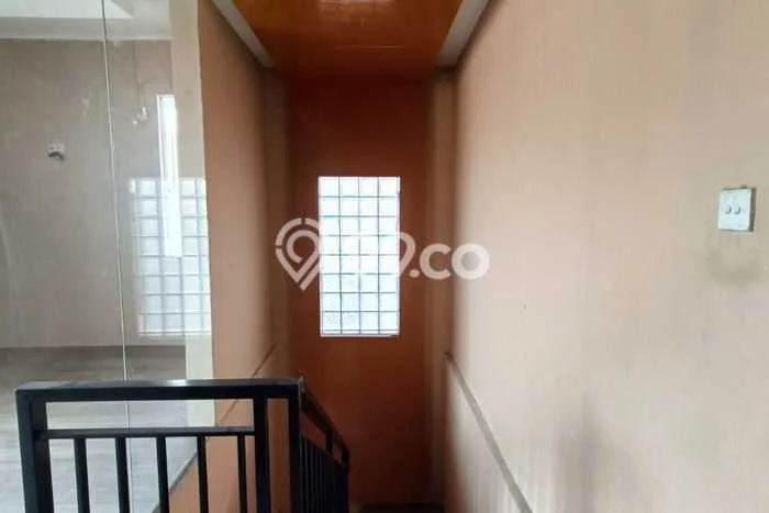 Rumah Kontrakan Jakarta Utara LT 360m2 LB 600m2 Kawasan Pluit Rumah Kontrakan Jakarta Utara LT 360m2 LB 600m2 Kawasan Pluit