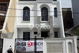 For Sale! Luxury House LT 136m2 Desain Modern di Muara Karang For Sale! Luxury House LT 136m2 Desain Modern di Muara Karang