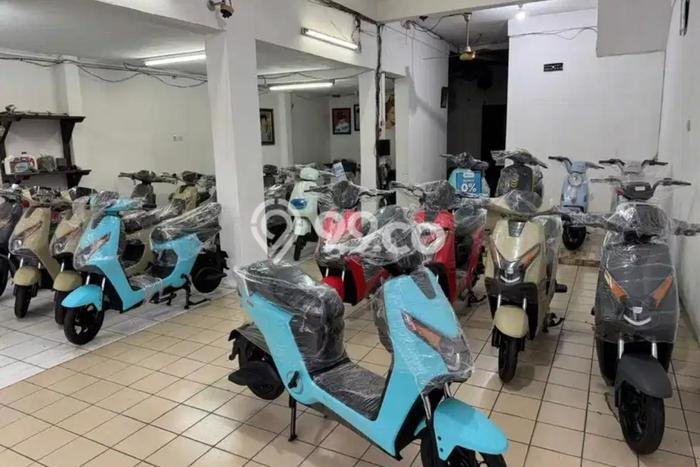 Ruko Dijual di Duren Sawit LT 122m2, LB 168m2 Solusi Investasi Cerdas Ruko Dijual di Duren Sawit LT 122m2, LB 168m2 Solusi Investasi Cerdas
