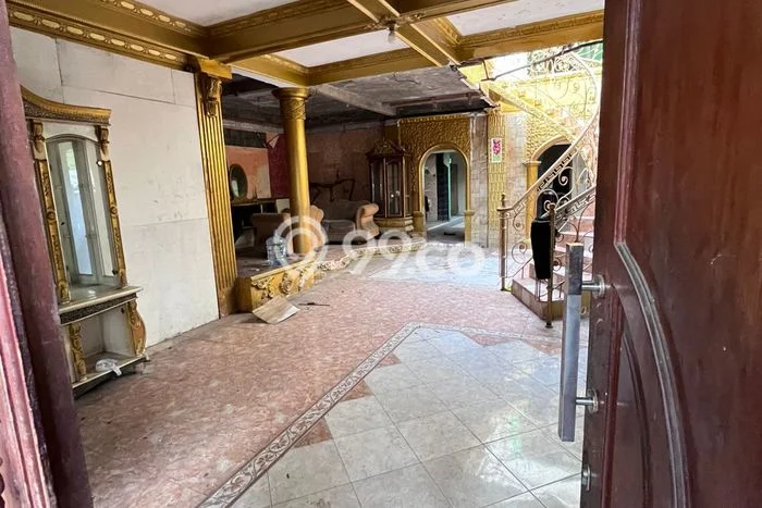 Gudang Disewa di Jakarta Barat dengan LB 180m2 Area Komersial Ramai Gudang Disewa di Jakarta Barat dengan LB 180m2 Area Komersial Ramai