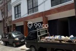 Unit Ruko disewakan di Pademangan Jakarta Utara dengan LT 52m2 / LB 206m2 Unit Ruko disewakan di Pademangan Jakarta Utara dengan LT 52m2 / LB 206m2